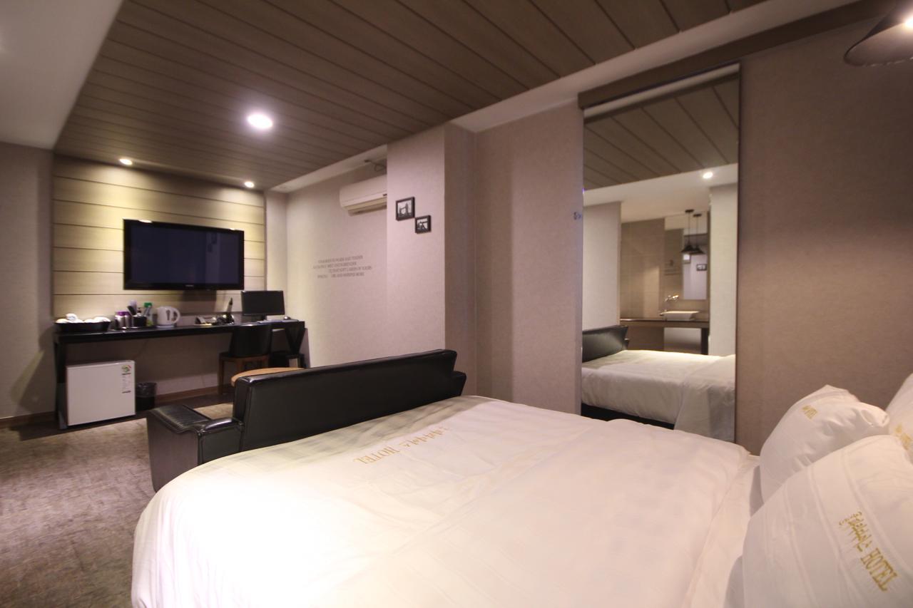 Paradise Hotel Кунсан Экстерьер фото